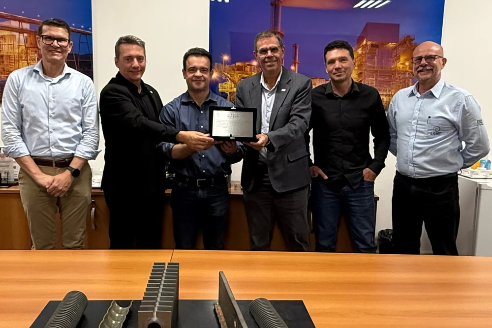 Representantes do SIMESPI durante homenagem à DanPower pelos 25 anos de atuação da empresa.